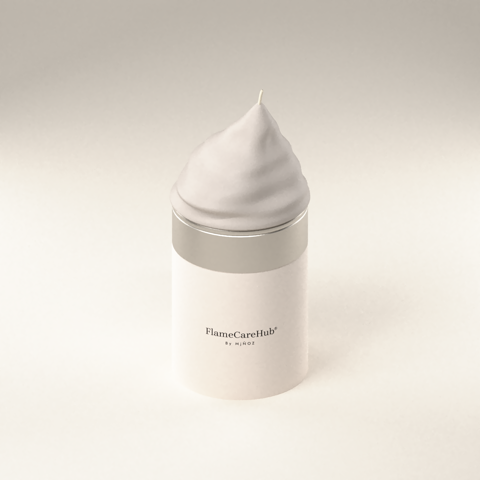 Body Cream en foto de estudio, cerrado con su vela